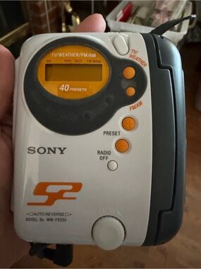 Sony Walkman S2 WM-FS555 Sports Cassette Player TV/Weather/FM/AM Tested